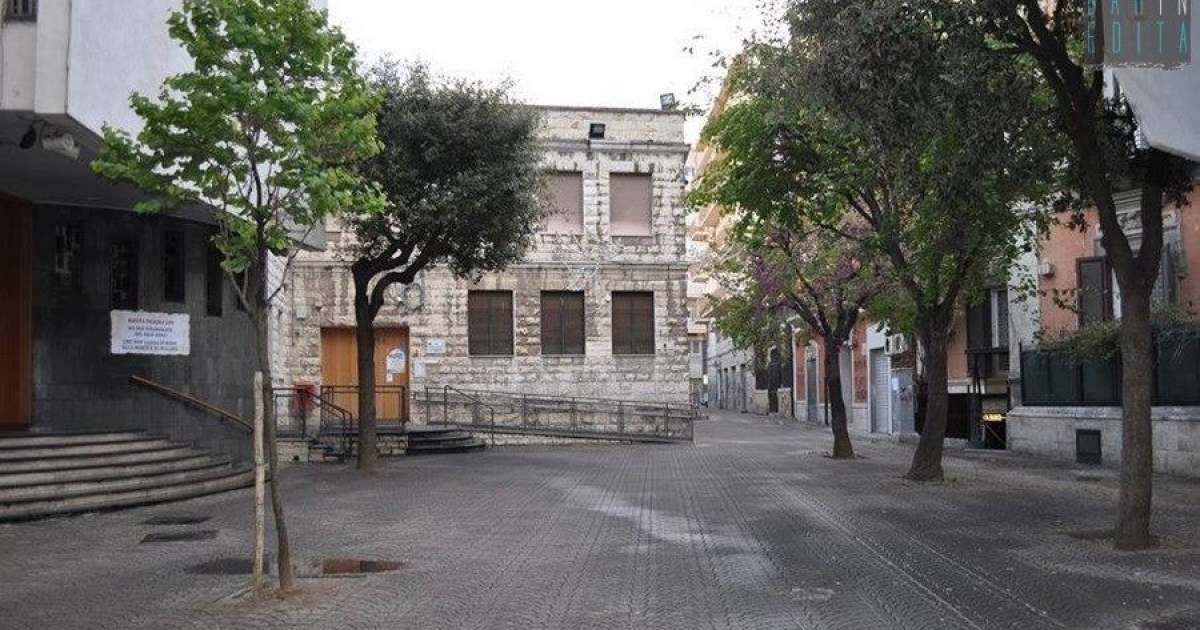 Piazzette, conventi e stradine che curvano: viaggio in un inedito angolo del rione Murat